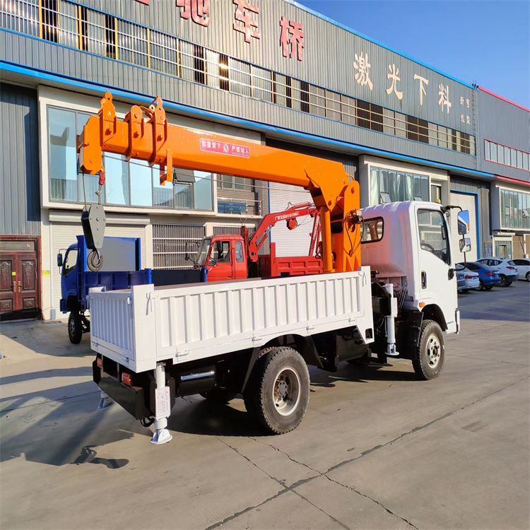 长子县三轮随车吊定制 农用改装机自备吊中瑞长期出售